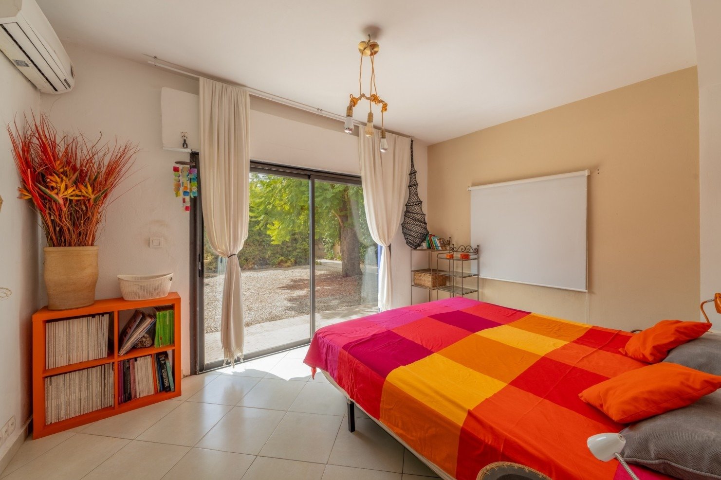 Master bedroom with en-suite bathroom