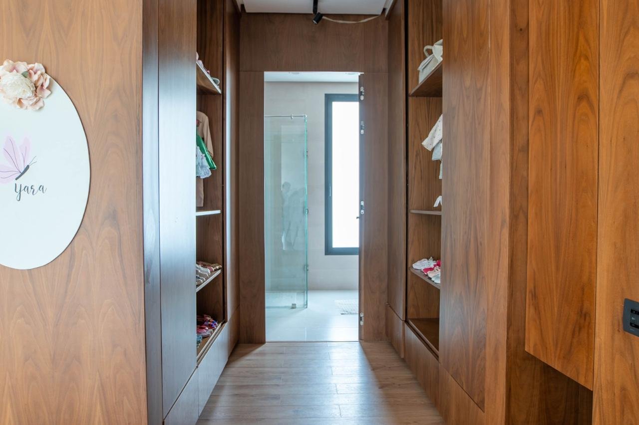 Master bedroom with en-suite bathroom