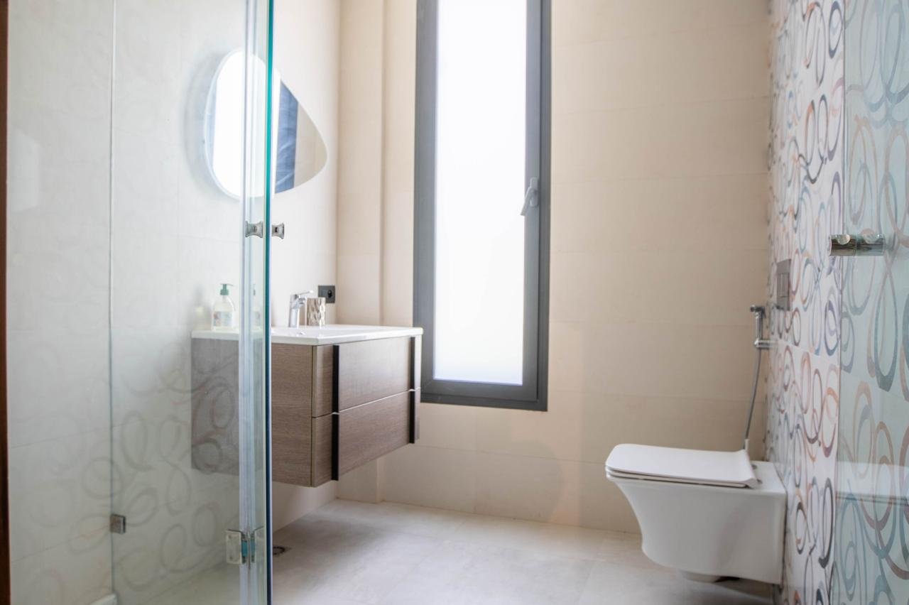 Master bedroom with en-suite bathroom
